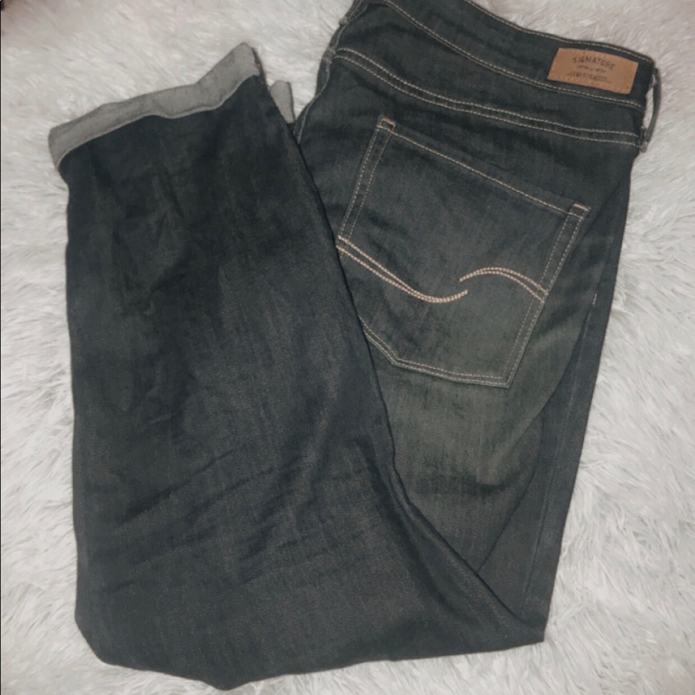 Dark wash cuffed Levi boyfriend jeans 🌙✨